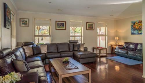 Serviced Houses Melbourne Airport