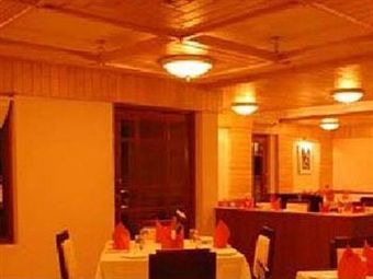 Hotel Sinq Beach Resort