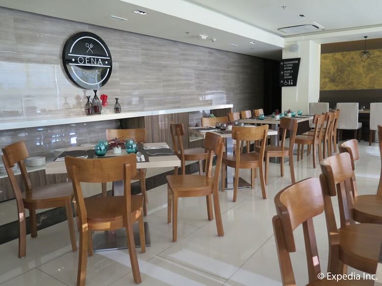 Hotel Home Crest Residences