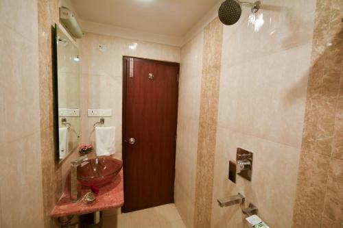 Hotel Central Residency