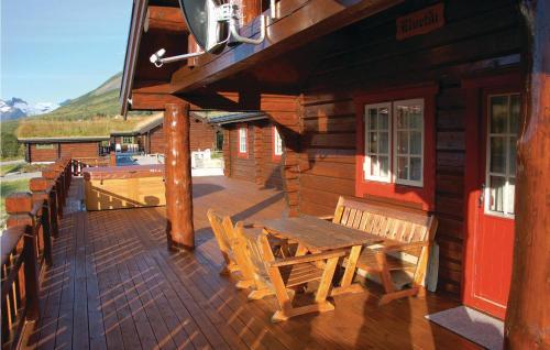 Holiday Home Ikornnes Elvebu