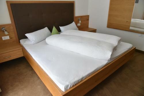 Hostal Pension Gasthof Haselstaude