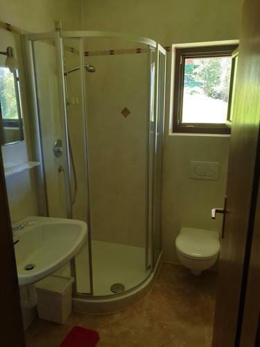 Hostal Pension Gasthof Haselstaude