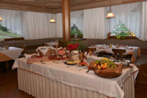 Hostal Pension Gasthof Haselstaude
