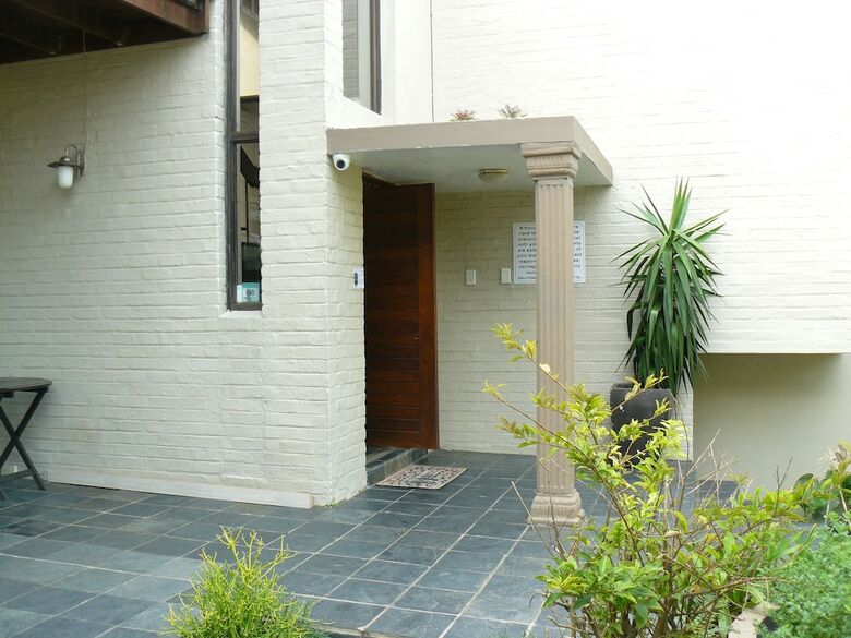 Hostal See More Guest House