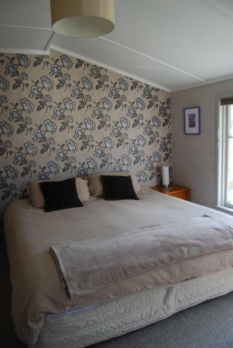 Judge Rock Exclusive Vineyard Cottage Accommodation