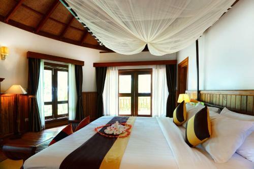 Hotel Nataya Round House Coral Bay Resort