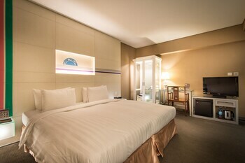 Mai Hotel