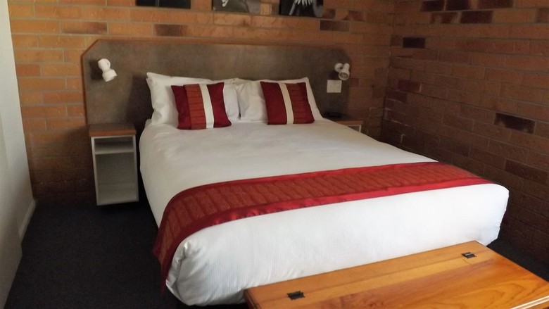 Copper Country Motor Inn & Restaurant