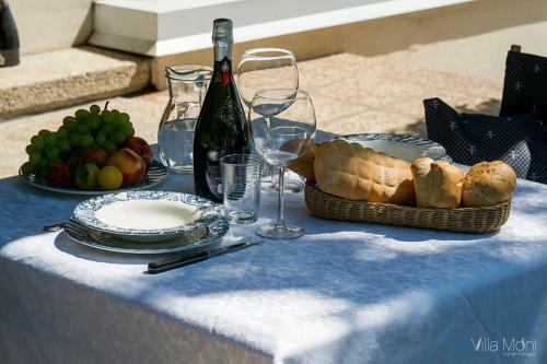 Hostal Villa Moni