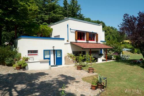 Hostal Villa Moni