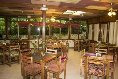 Lands In Love Hotel And Resort