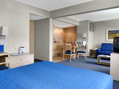 Hotel City Express Suites Quer�taro