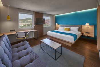Hotel City Express Suites Quer�taro