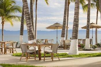 Hotel Vista Vallarta All Suites On The Beach
