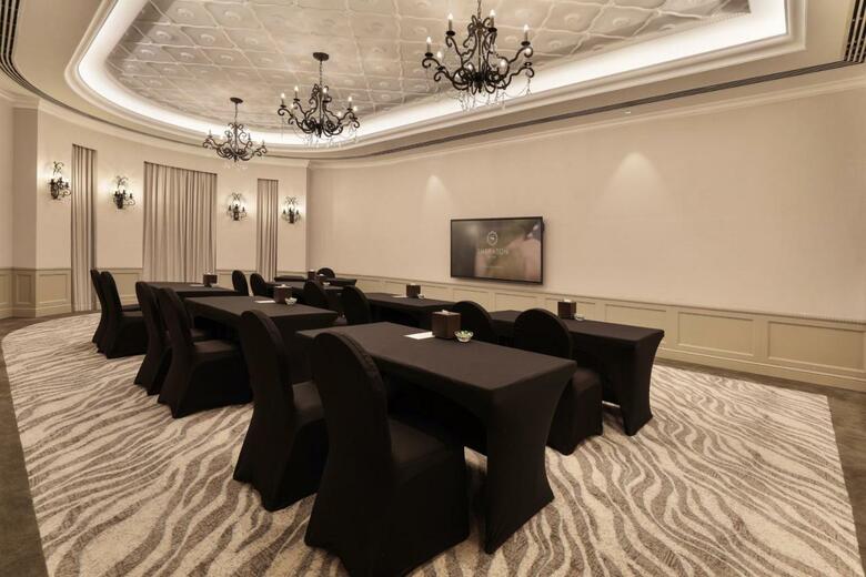 Sheraton Abu Dhabi Hotel & Resort