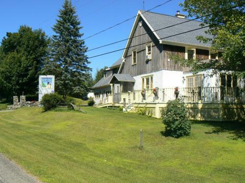 Posada Auberge De La Tour Et Spa