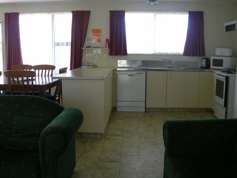 Alexandra Garden Court Motel