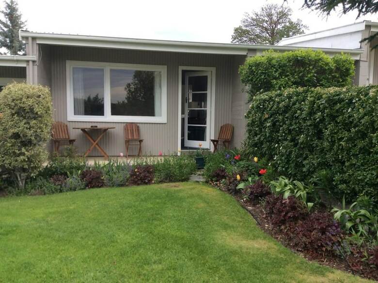 Alexandra Garden Court Motel