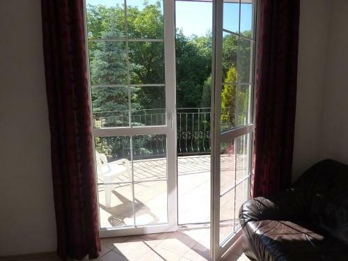 Hostal Dandelion B&B