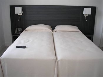 Aparthotel Fluvia Hotel Residence