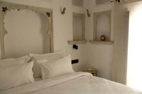 Hostal Little Garden Guest House