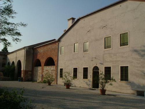 Hostal Agriturismo La Sophora