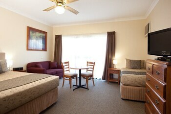 Hotel Clare Country Club