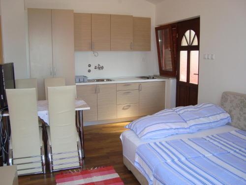 Apartments Josip