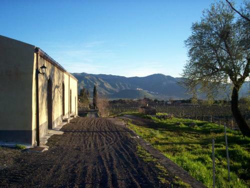Agroturismo Etna Wine Azienda Agrituristica