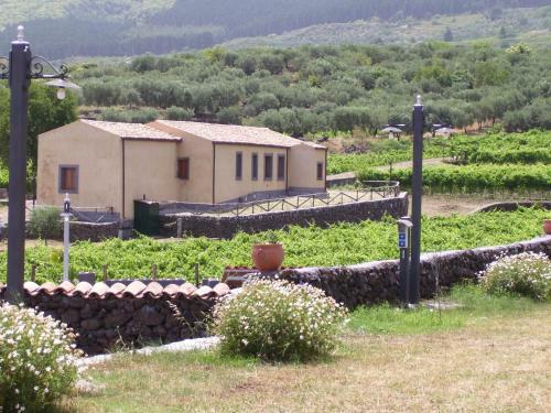 Agroturismo Etna Wine Azienda Agrituristica