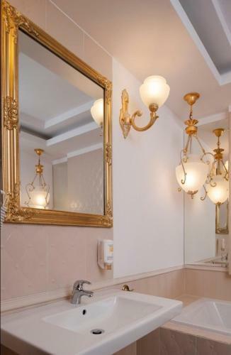 Borowinowy Zdr�j Hotel Wellness Spa & Conference
