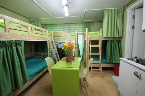 Hostal Han River Guesthouse In Seoul