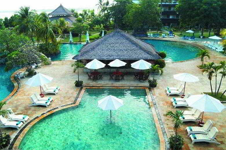Hotel Discovery Kartika Plaza