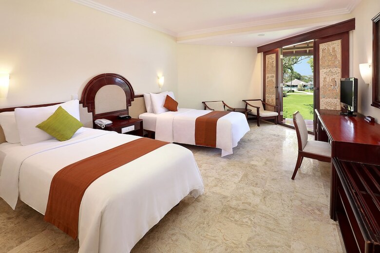 Hotel Discovery Kartika Plaza