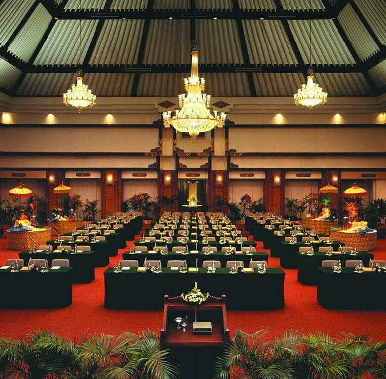 Hotel Discovery Kartika Plaza