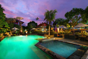 Hotel Adi Dharma Cottages
