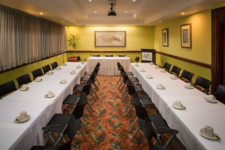 Gloustershire Hotel