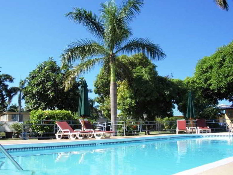 Hotel Toby's Resort