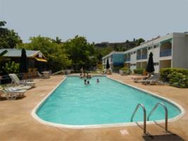Hotel Toby's Resort