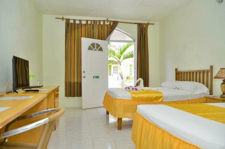 Hotel Fun Holiday Beach Resort