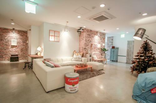 Hostal Mmmiohouse