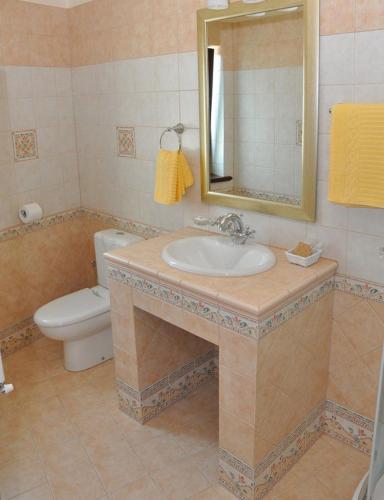 Hostal Pensiunea Nora