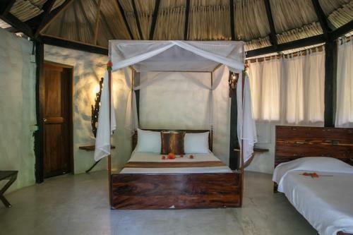 Playa La Roca Ecohotel