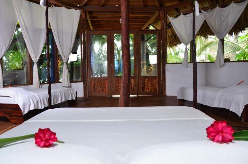 Playa La Roca Ecohotel