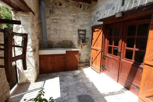 Dorina Cottage