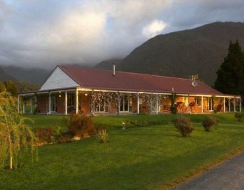 Hotel Misty Peaks