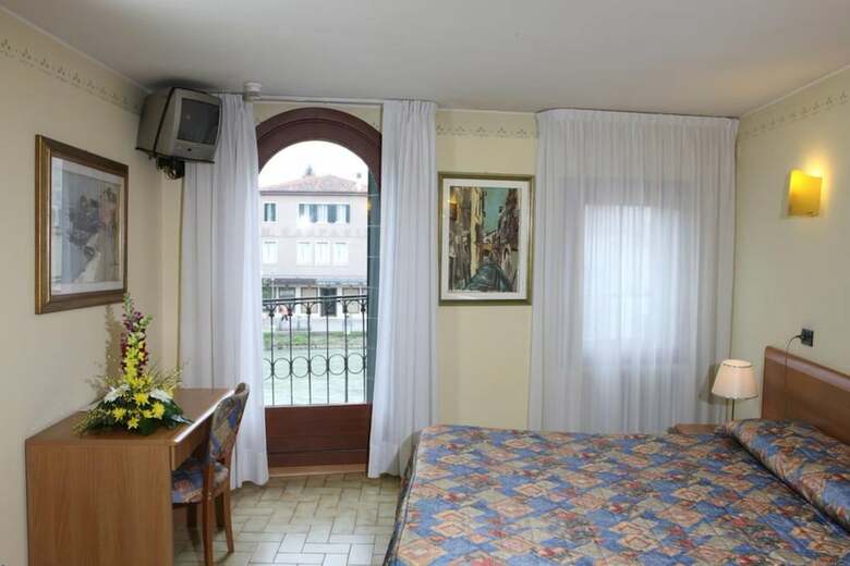 Hotel Albergo Alla Campana