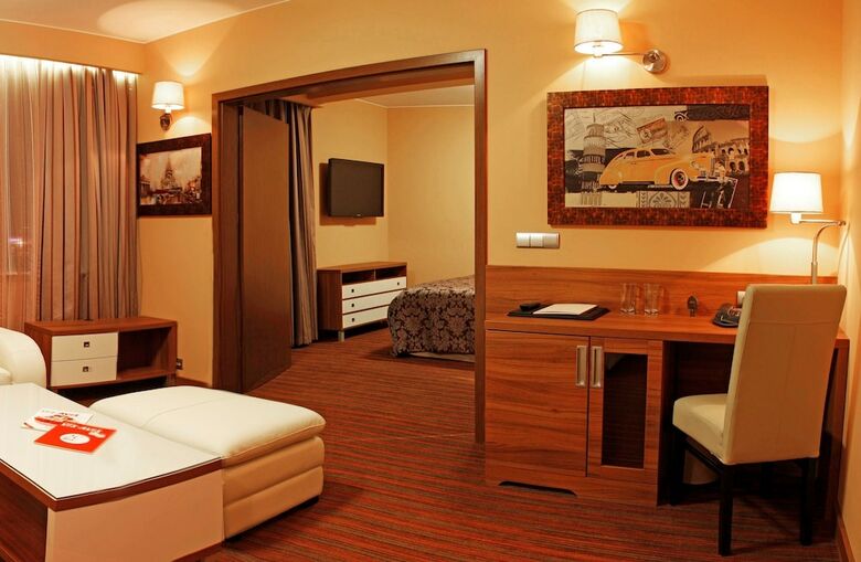 Haston City Hotel