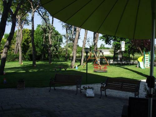 Hotel Ausonia